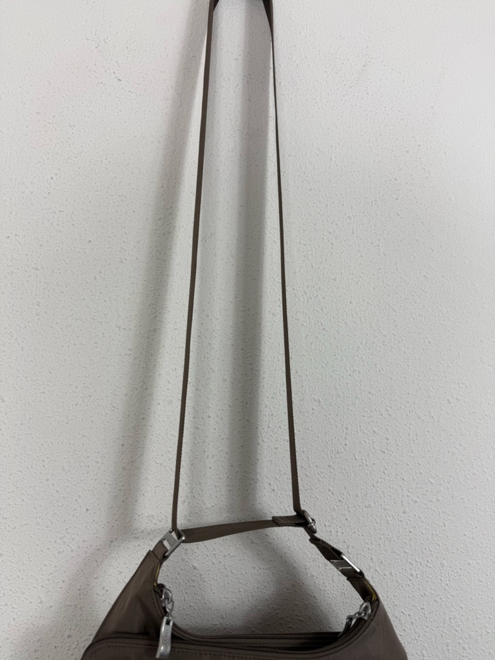 Baggallini Cross Over Crossbody purse Grey - Picture 3 of 10